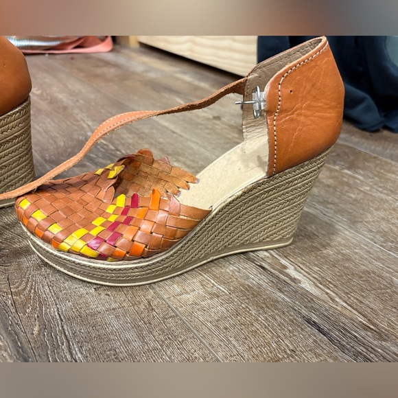 Wedges from Mexico - Picture 1 of 4